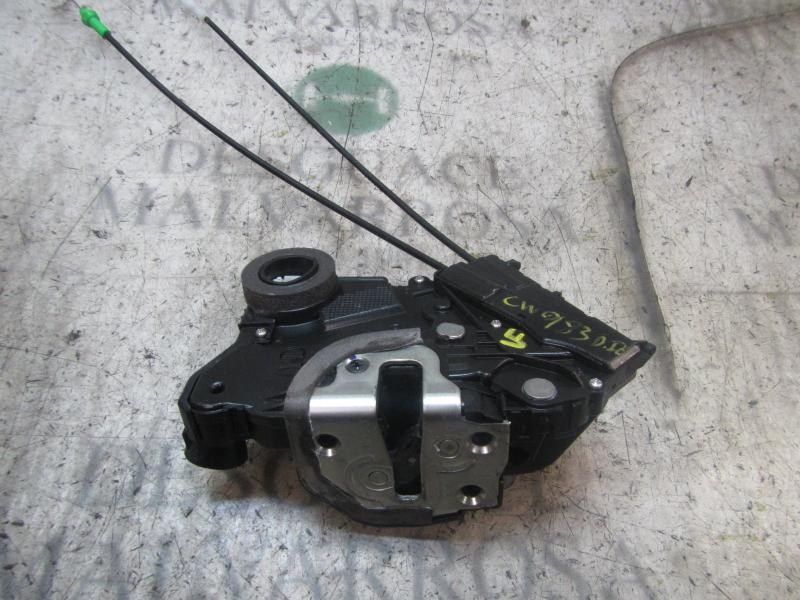 Recambio de cerradura puerta delantera izquierda para toyota yaris 1.3 16v cat referencia OEM IAM 690400D140  