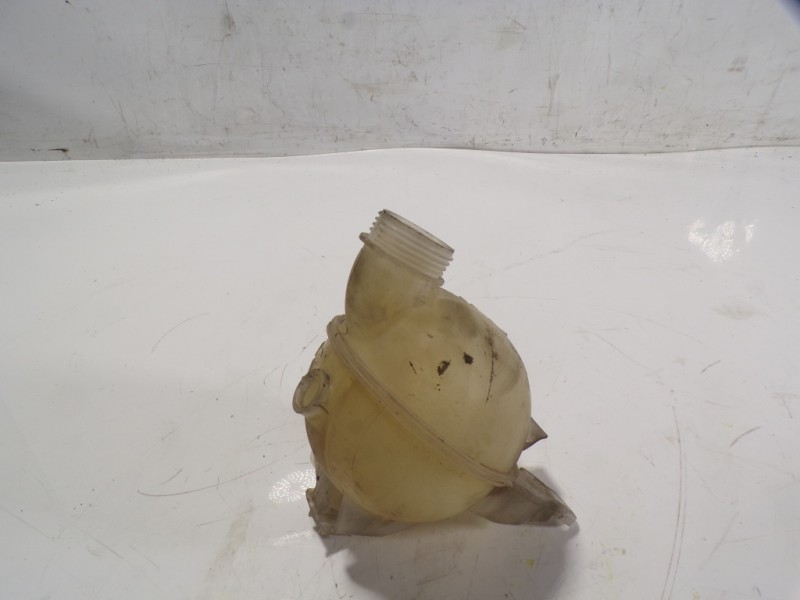 Recambio de deposito expansion para peugeot 208 1.4 hdi fap referencia OEM IAM 9800777280  