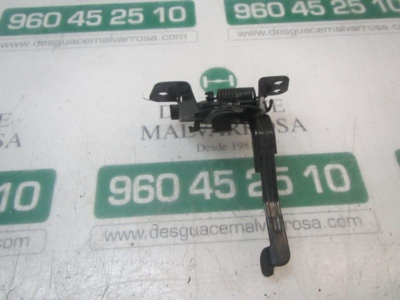 Recambio de cerradura capot para hyundai veloster sport s referencia OEM IAM 811302V000  