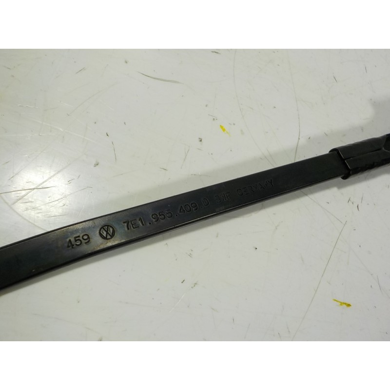 Recambio de brazo limpia delantero izquierdo para volkswagen t6.1 caravelle (sh) 2.0 tdi referencia OEM IAM  7E1955409D 