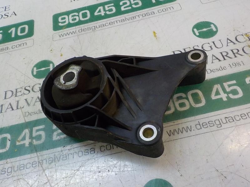 Recambio de soporte motor delantero para opel insignia berlina sport referencia OEM IAM 13227767  