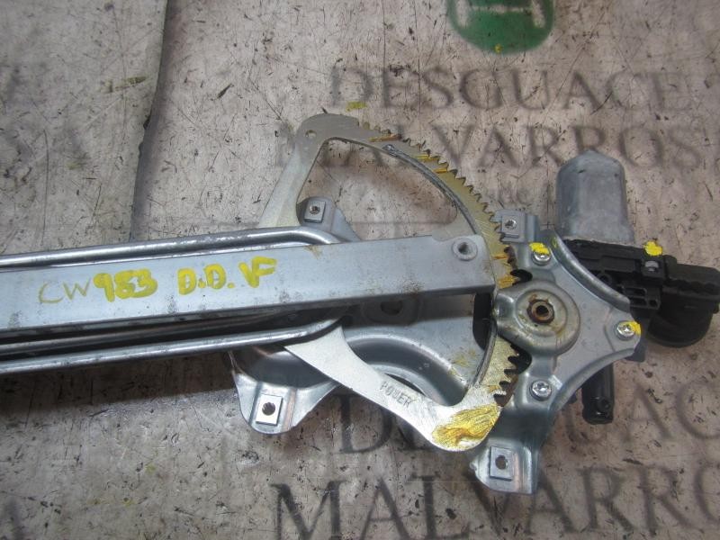 Recambio de elevalunas delantero derecho para toyota yaris 1.3 16v cat referencia OEM IAM 698100D131 857100D100 973582100