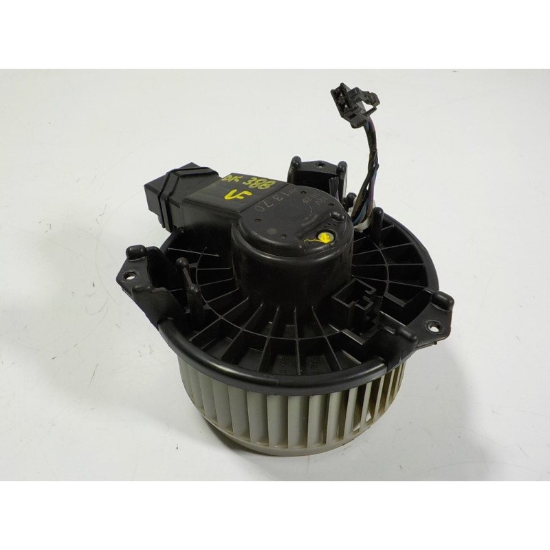 Recambio de motor calefaccion para toyota yaris 1.0 cat referencia OEM IAM 871030D101 AV1370 