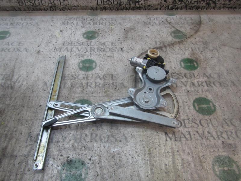 Recambio de elevalunas delantero izquierdo para toyota yaris 1.3 16v cat referencia OEM IAM 698200D041 857020F010 983712100