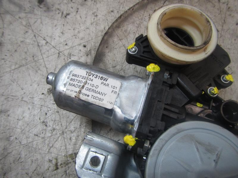 Recambio de elevalunas delantero izquierdo para toyota yaris 1.3 16v cat referencia OEM IAM 698200D041 857020F010 983712100