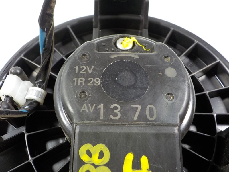 Recambio de motor calefaccion para toyota yaris 1.0 cat referencia OEM IAM 871030D101 AV1370 