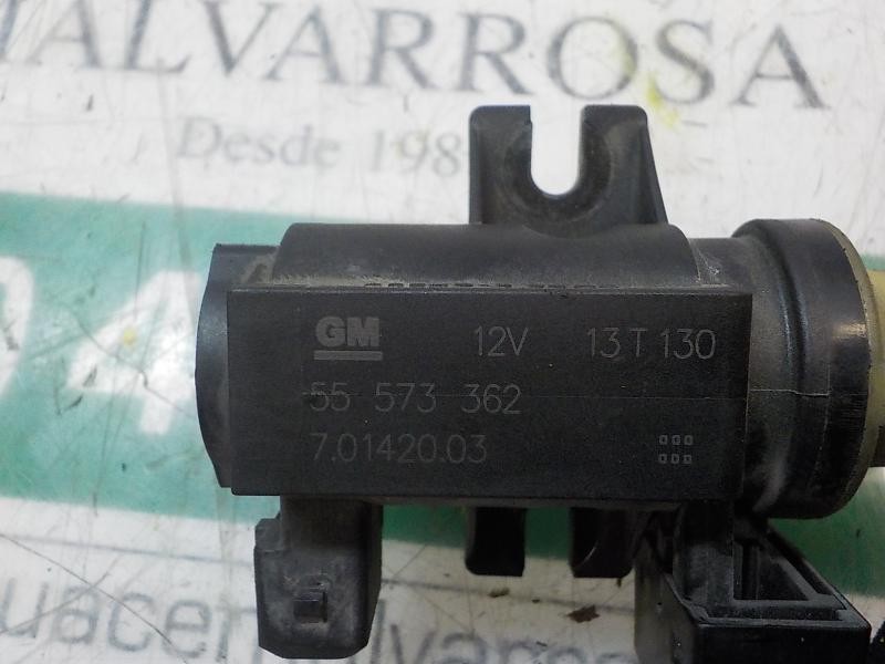 Recambio de valvula aire adicional para opel insignia berlina sport referencia OEM IAM 55575611 55573362 