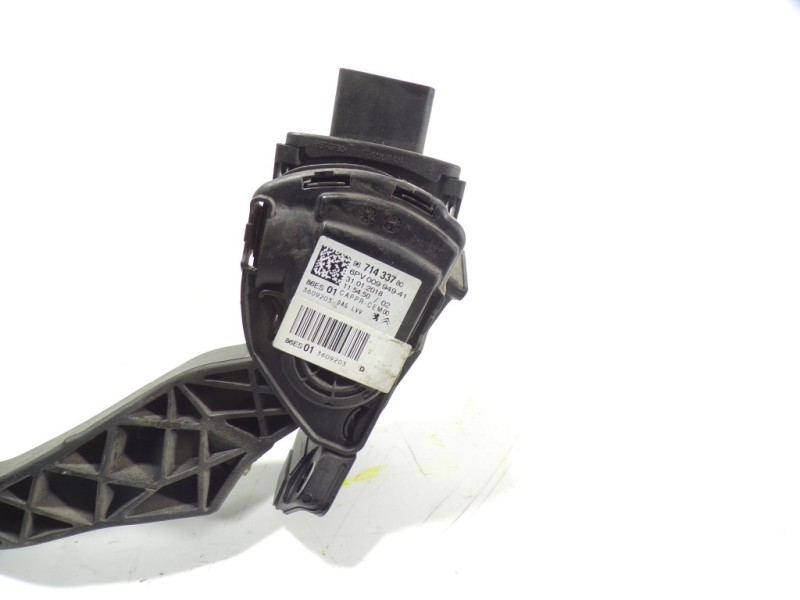 Recambio de potenciometro pedal para peugeot 208 1.4 hdi fap referencia OEM IAM 1601CW 9671433780 