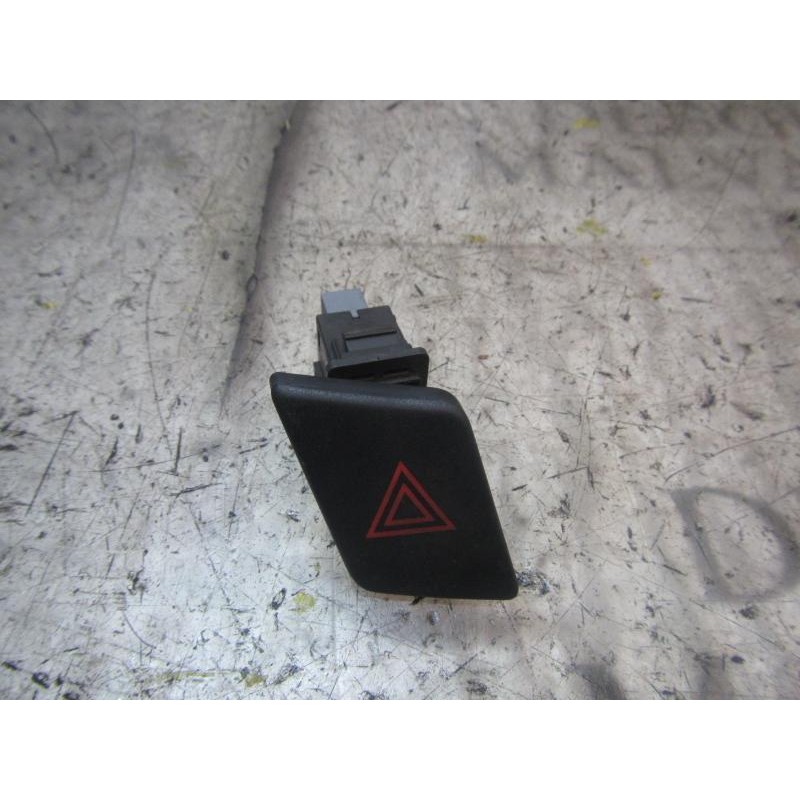 Recambio de warning para toyota yaris 1.3 16v cat referencia OEM IAM 843320D020 843320D020 