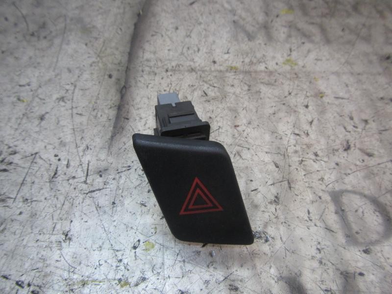 Recambio de warning para toyota yaris 1.3 16v cat referencia OEM IAM 843320D020 843320D020 