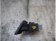 Recambio de warning para toyota yaris 1.3 16v cat referencia OEM IAM 843320D020 843320D020  2