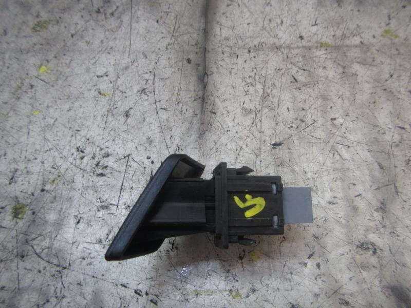 Recambio de warning para toyota yaris 1.3 16v cat referencia OEM IAM 843320D020 843320D020 