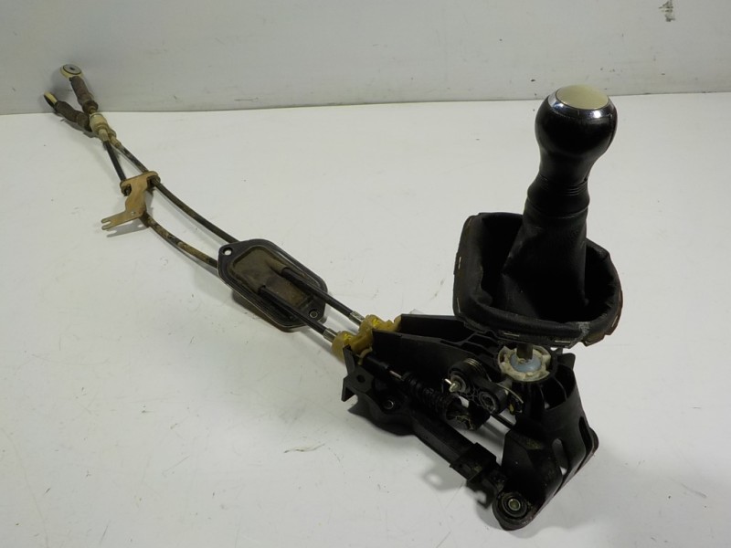 Recambio de palanca cambio para toyota yaris 1.0 cat referencia OEM IAM 335300D040 335300D040B 338200D090