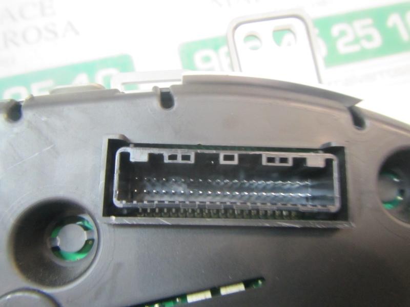 Recambio de cuadro instrumentos para hyundai veloster sport s referencia OEM IAM 940032V700 940032V700 