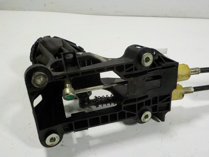 Recambio de palanca cambio para toyota yaris 1.0 cat referencia OEM IAM 335300D040 335300D040B 338200D090