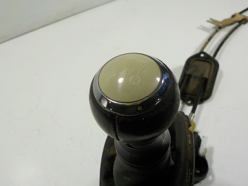 Recambio de palanca cambio para toyota yaris 1.0 cat referencia OEM IAM 335300D040 335300D040B 338200D090