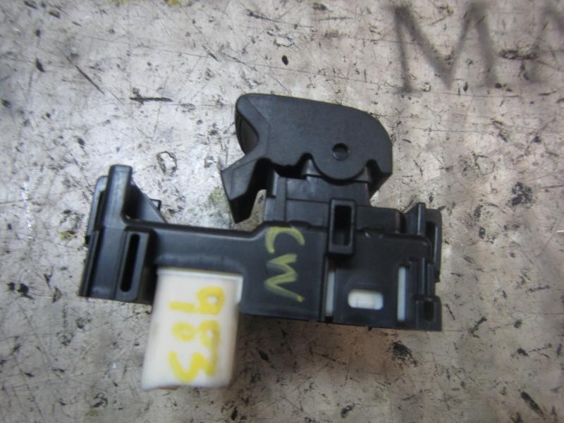 Recambio de mando elevalunas delantero derecho para toyota yaris 1.3 16v cat referencia OEM IAM   