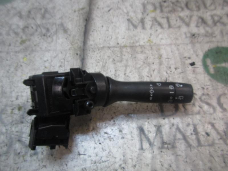 Recambio de mando limpia para toyota yaris 1.3 16v cat referencia OEM IAM 846520D031  