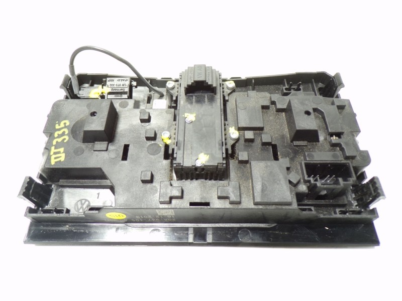 Recambio de piloto interior para seat ibiza (kj1) fr referencia OEM IAM 2GA947105ACWHI 2GA947105AC 