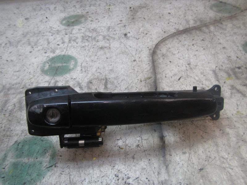 Recambio de maneta exterior delantera izquierda para toyota yaris 1.3 16v cat referencia OEM IAM 692110D901  