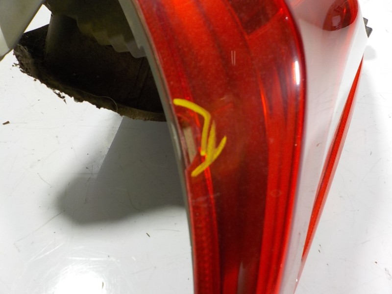 Recambio de piloto trasero izquierdo para toyota yaris 1.0 cat referencia OEM IAM 815610D370  