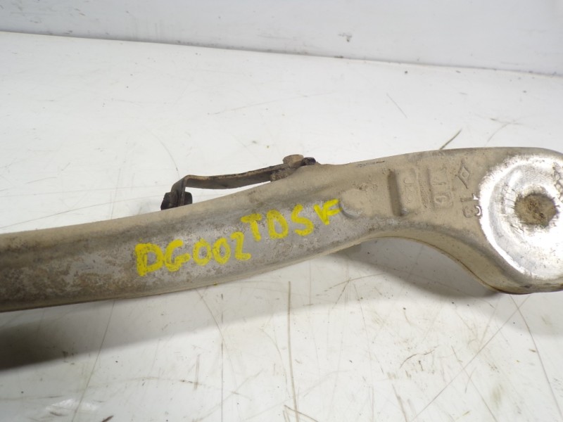 Recambio de brazo suspension superior trasero derecho para nissan qashqai (j10) acenta referencia OEM IAM 55120JD000  