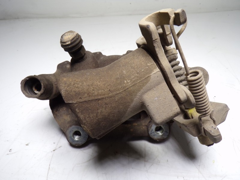 Recambio de pinza freno trasera derecha para toyota yaris 1.0 cat referencia OEM IAM 478300D020  