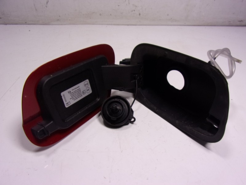 Recambio de tapa combustible para volkswagen taigo 1.0 tsi referencia OEM IAM 2G7809857GRU  