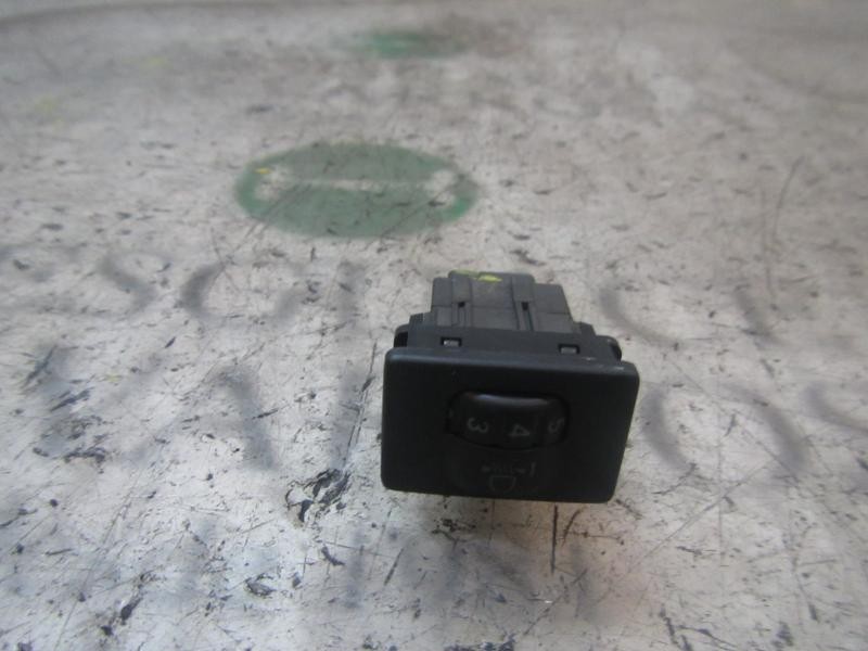 Recambio de modulo electronico para toyota yaris 1.3 16v cat referencia OEM IAM 841520D030 841520D031 