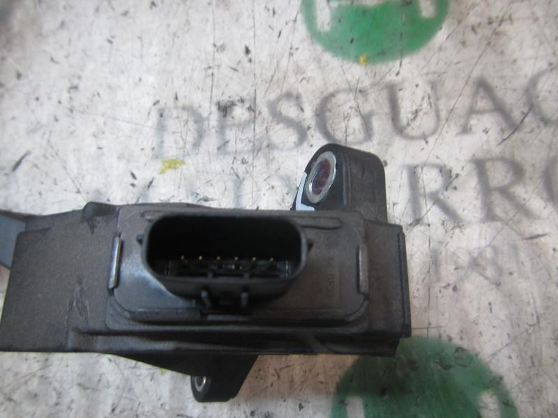 Recambio de potenciometro pedal para toyota yaris 1.3 16v cat referencia OEM IAM 781100D010 781100D010 50957455155