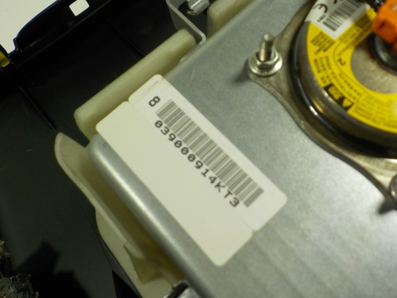 Recambio de salpicadero para toyota yaris 1.0 cat referencia OEM IAM 553020D160C0  739600D111