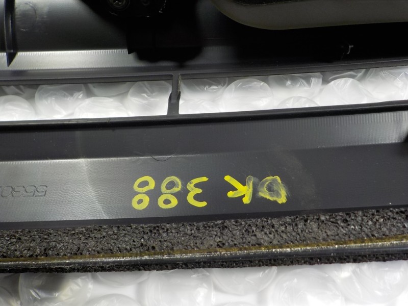 Recambio de salpicadero para toyota yaris 1.0 cat referencia OEM IAM 553020D160C0  739600D111