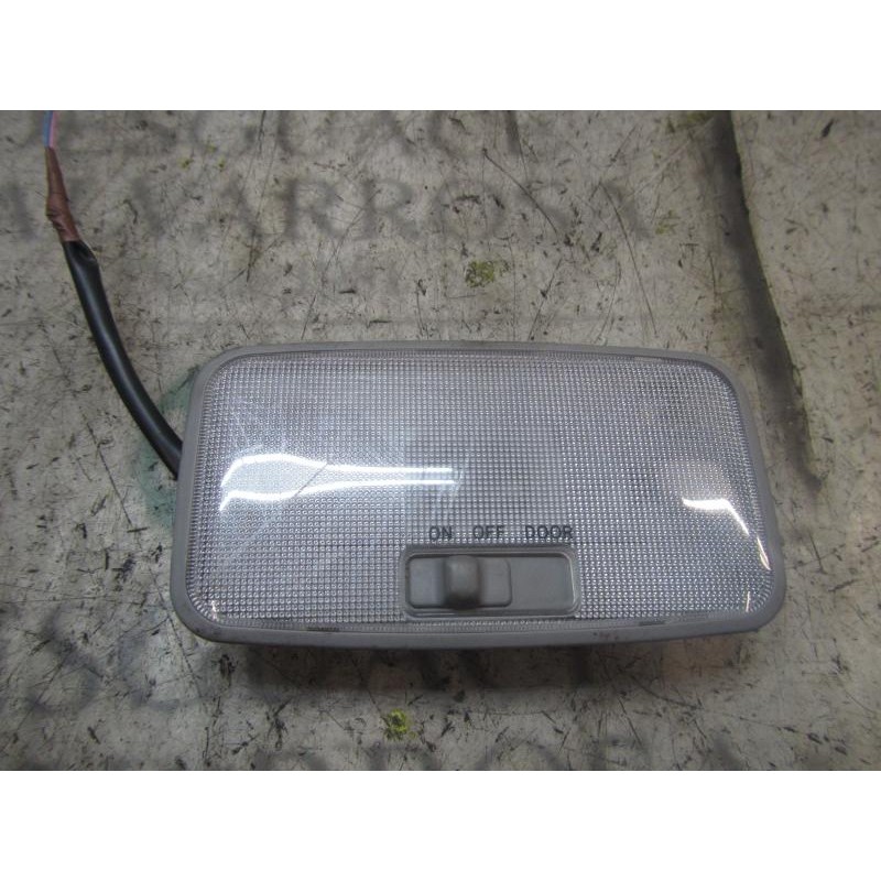 Recambio de piloto interior para toyota yaris 1.3 16v cat referencia OEM IAM 8124052040B0  