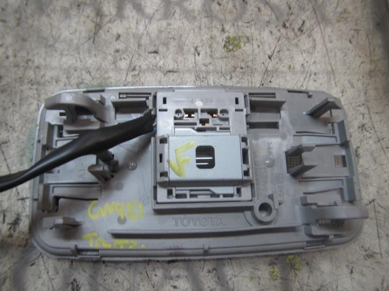 Recambio de piloto interior para toyota yaris 1.3 16v cat referencia OEM IAM 8124052040B0  