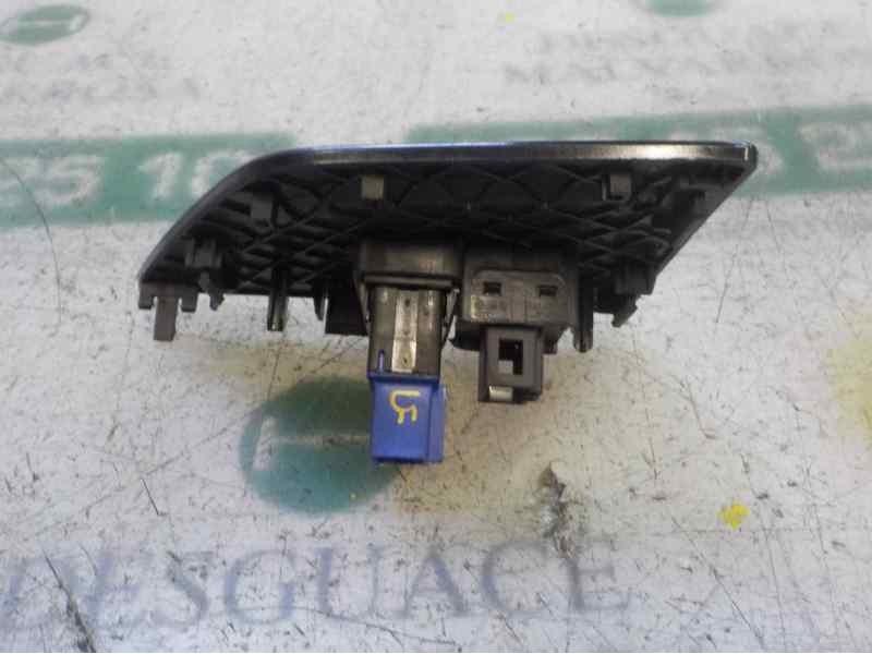 Recambio de warning para volkswagen polo sport referencia OEM IAM 2G0953509KQU 2G0953509K 