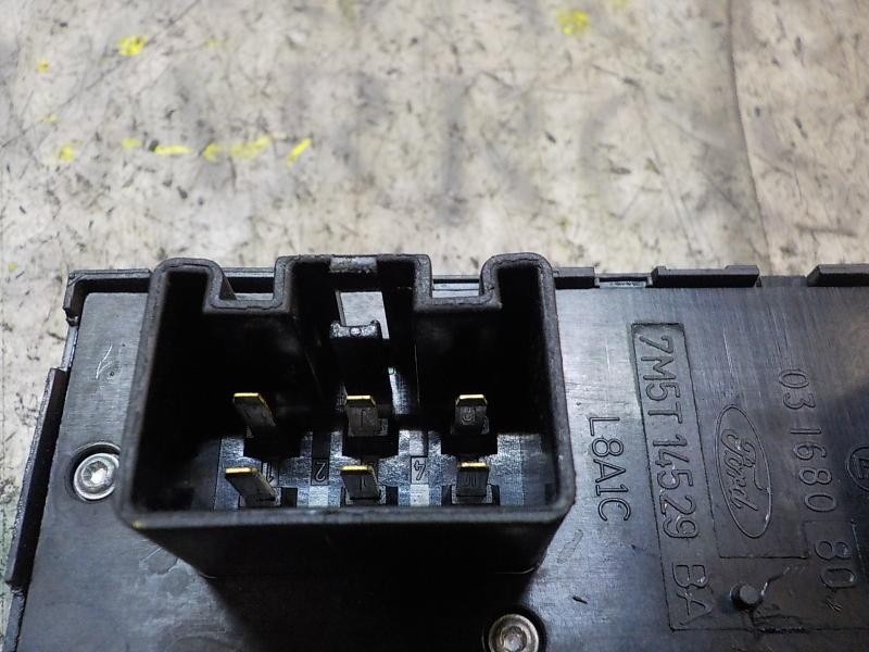 Recambio de mando elevalunas delantero izquierdo para ford focus lim. (cb4) trend referencia OEM IAM   