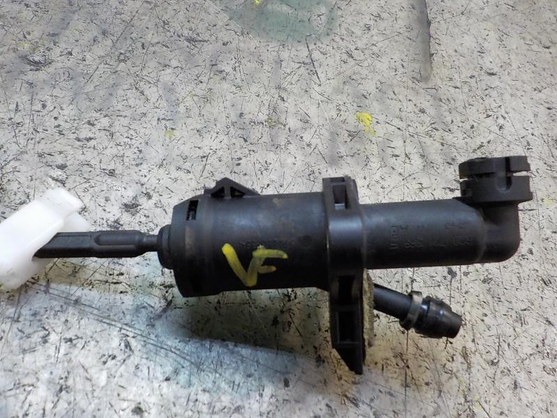 Recambio de bomba embrague para volkswagen polo (9n3) 1.4 tdi referencia OEM IAM   