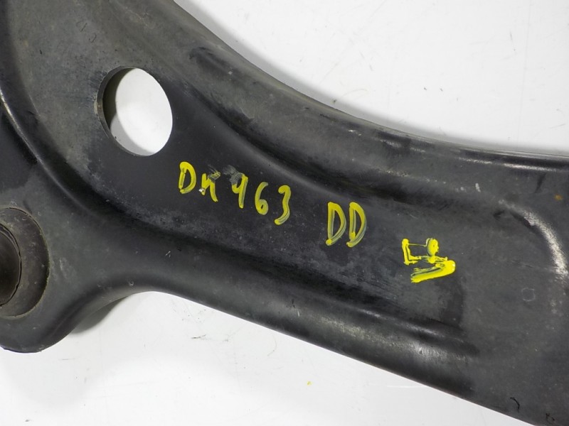 Recambio de brazo suspension inferior delantero derecho para peugeot 208 1.4 hdi fap referencia OEM IAM 9670771480  