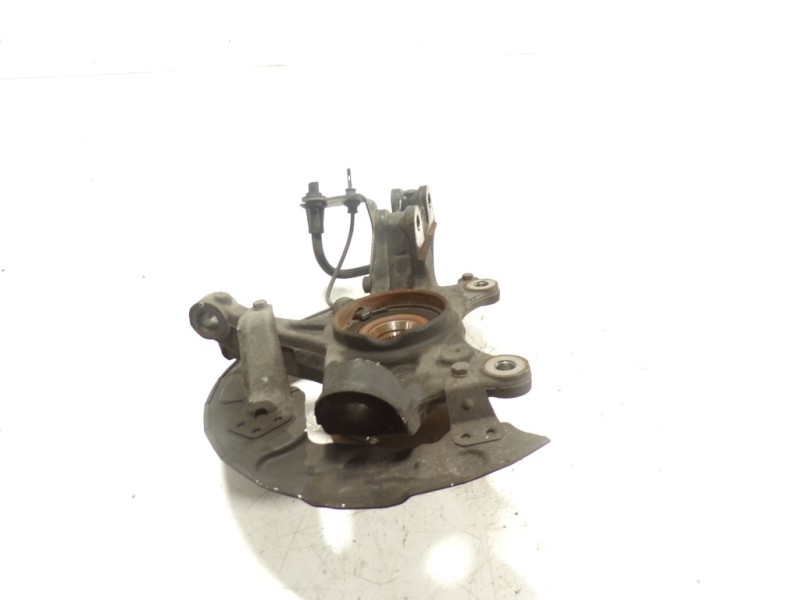 Recambio de mangueta delantera izquierda para peugeot 308 1.2 12v e-thp referencia OEM IAM   