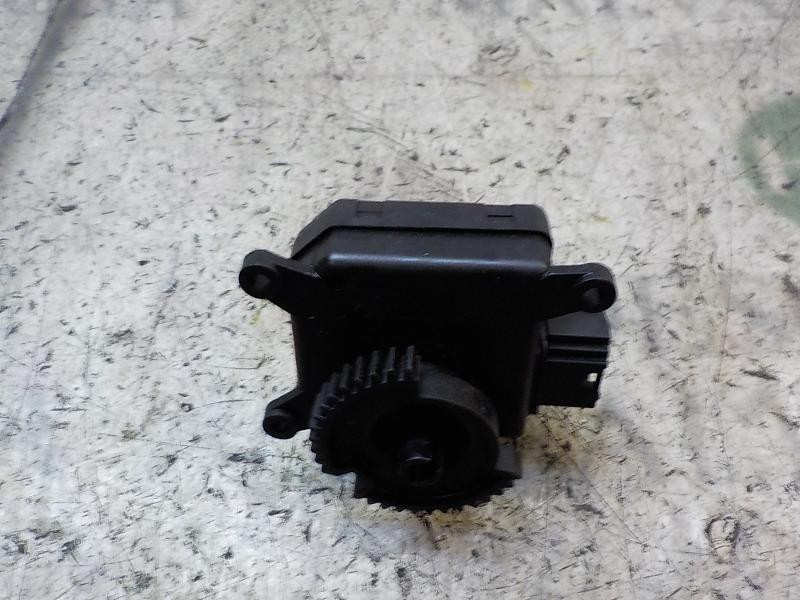 Recambio de motor apertura trampillas climatizador para volkswagen polo (9n3) 1.4 tdi referencia OEM IAM   