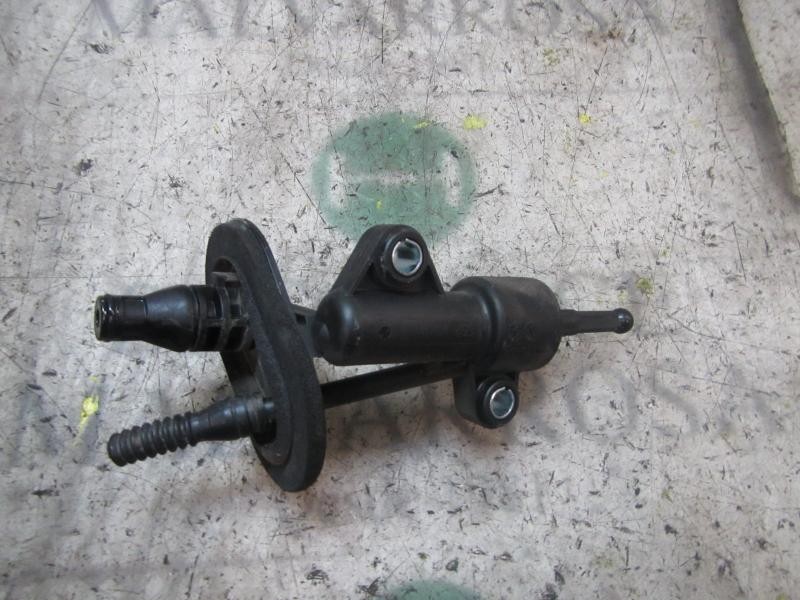 Recambio de bomba embrague para opel corsa d ´´111 years´´ referencia OEM IAM   