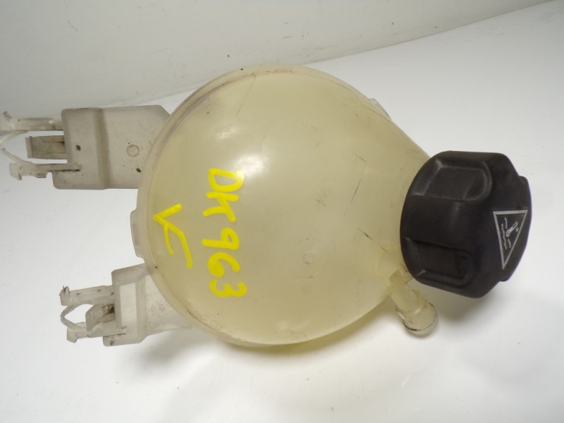 Recambio de deposito expansion para peugeot 208 1.4 hdi fap referencia OEM IAM 9800777280 980077728001 