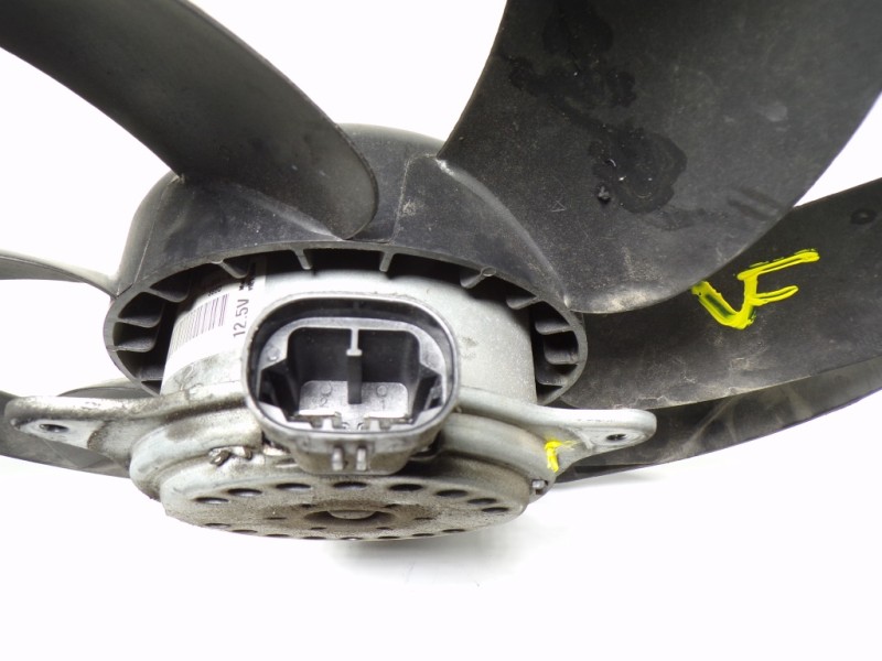 Recambio de electroventilador para peugeot 208 1.4 hdi fap referencia OEM IAM 9829774580 8023M0D007 