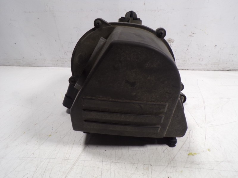 Recambio de filtro aire para audi a1 (8x) 1.6 tdi referencia OEM IAM 6R0129607E  