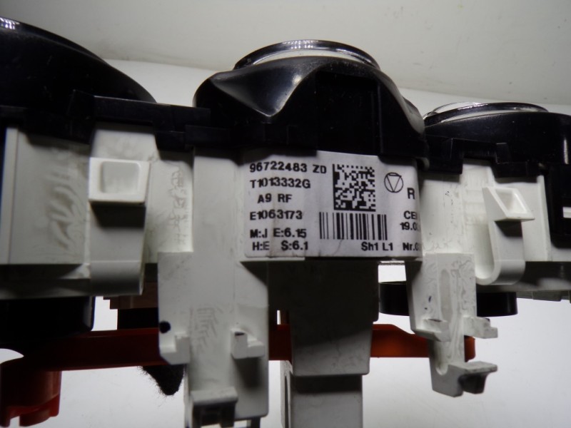 Recambio de mando calefaccion / aire acondicionado para peugeot 208 1.4 hdi fap referencia OEM IAM 9672248380 96722483ZD 