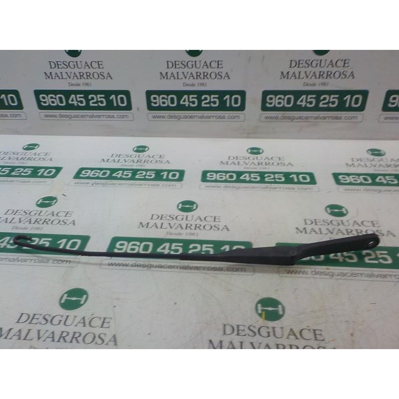 Recambio de brazo limpia delantero izquierdo para opel vivaro 1.9 cdti cat (f9q-760 / l08) referencia OEM IAM   