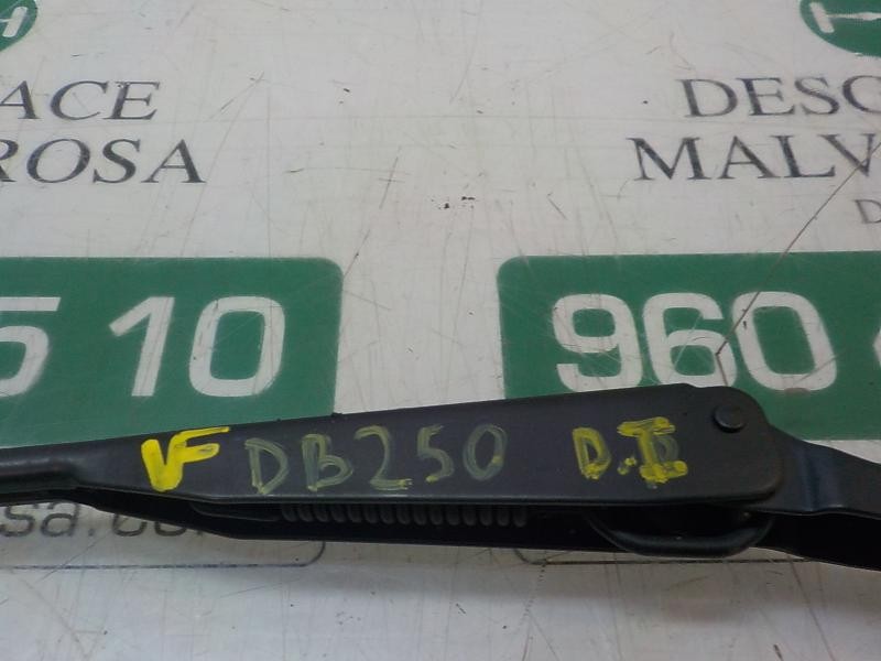 Recambio de brazo limpia delantero izquierdo para opel vivaro 1.9 cdti cat (f9q-760 / l08) referencia OEM IAM   