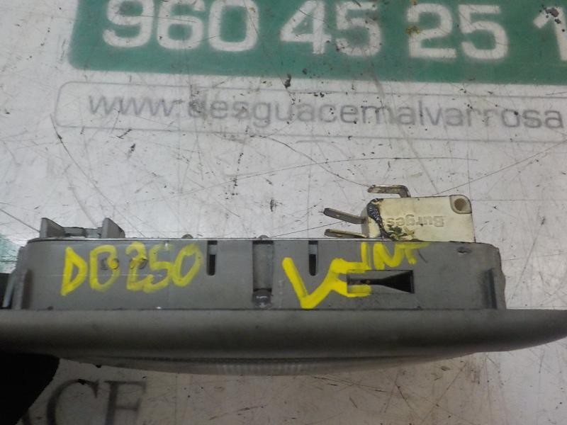 Recambio de piloto interior para opel vivaro 1.9 cdti cat (f9q-760 / l08) referencia OEM IAM   