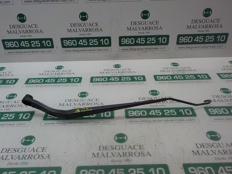 Recambio de brazo limpia delantero derecho para opel insignia berlina edition referencia OEM IAM 13227399  