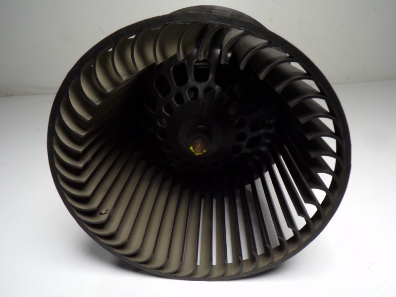 Recambio de motor calefaccion para peugeot 208 1.4 hdi fap referencia OEM IAM 1608182080 T1013140A 